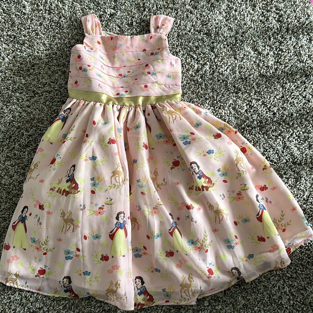 Snow white Disney princess Dress size 4